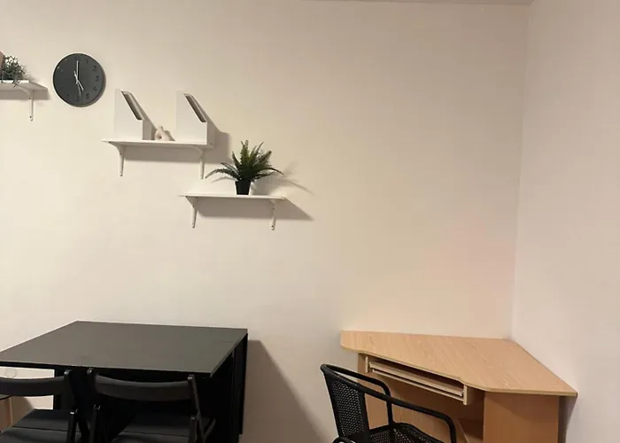 Appartement Private 1 Km From Center With Kitchen *